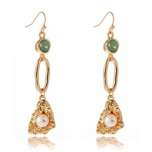 Simple elegant earrings